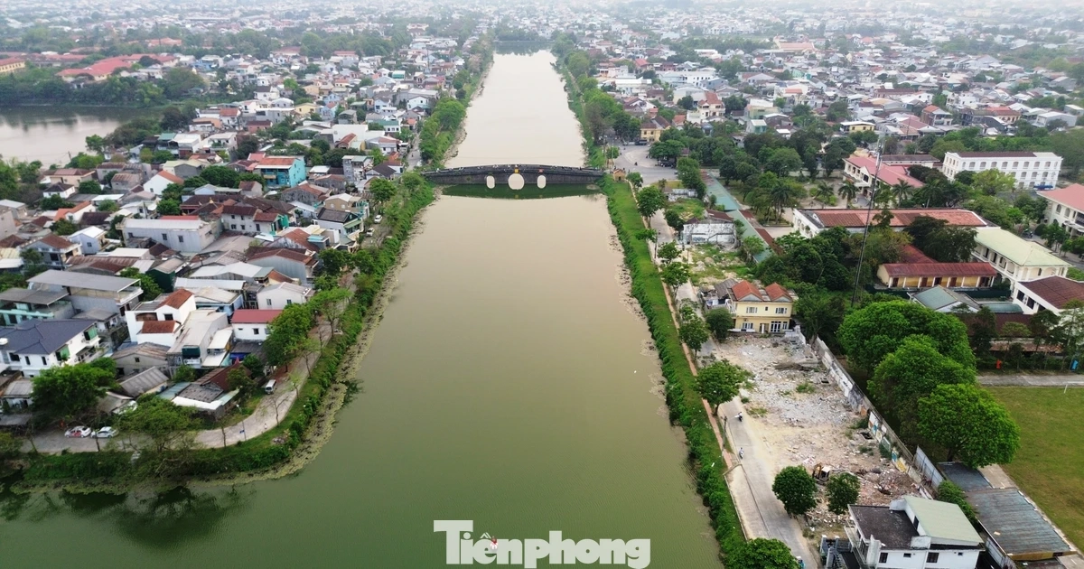 Mục sở thị dòng sông bị quên lãng giữa kinh thành Huế