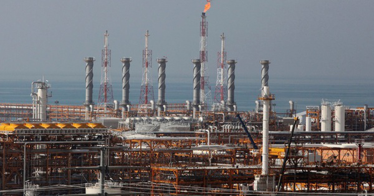 Israel tấn công “tử huyệt” năng lượng, "khiêu khích cực độ" Iran