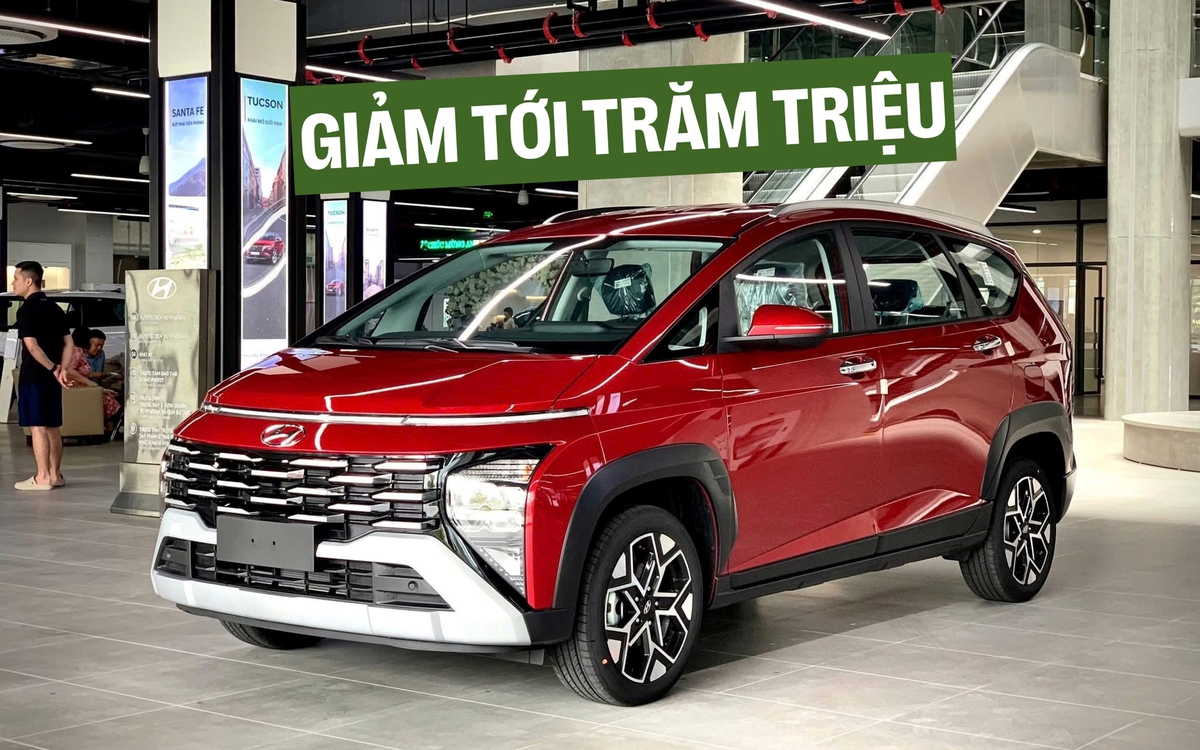 Hàng loạt MPV đua giảm giá, có mẫu ưu đãi tới cả trăm triệu, lăn bánh chỉ như giá niêm yết