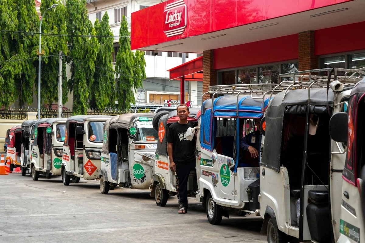 Campuchia đang nỗ lực kiểm soát giá nhiên liệu, có loại ở mức 53.266 đồng/lít