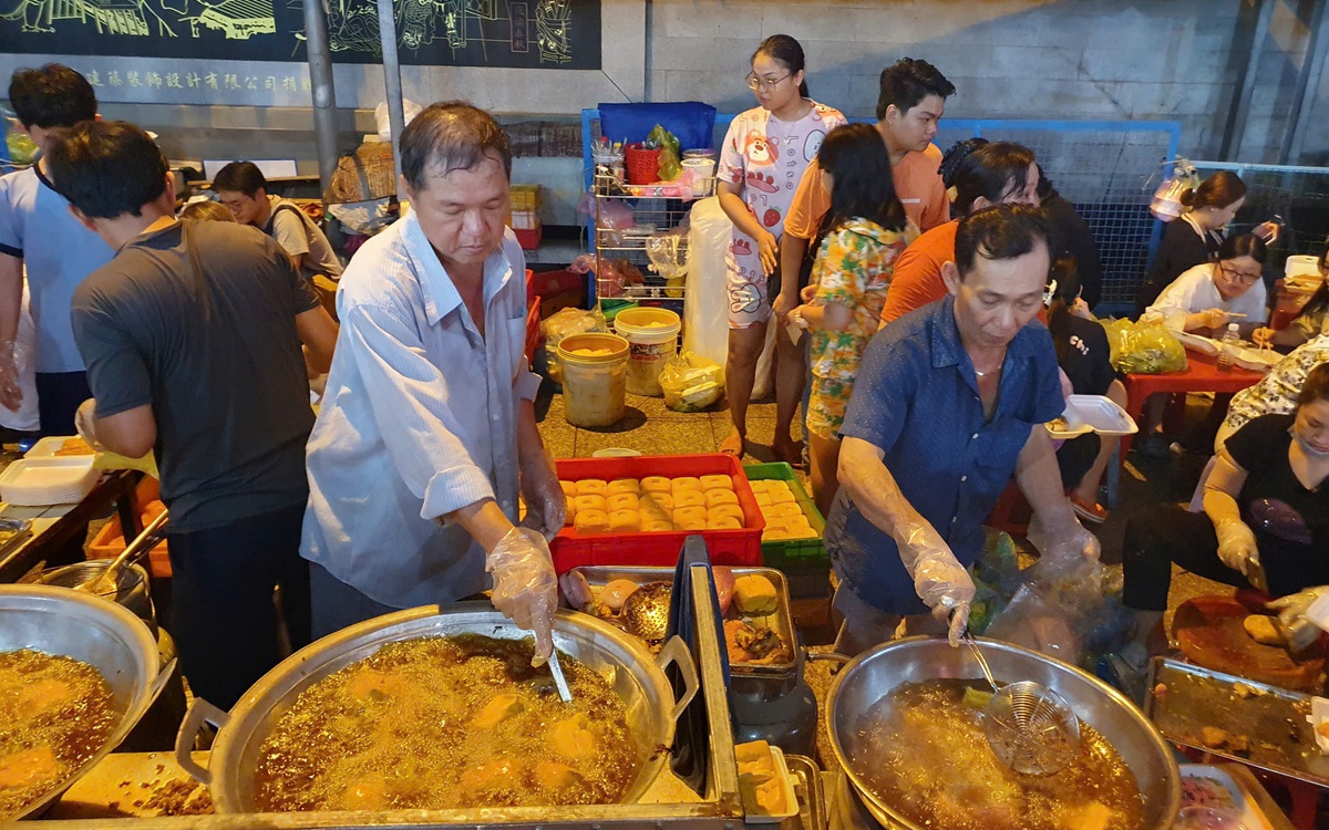 Người Việt chi 726.500 tỷ đồng tại các cửa hàng ăn uống trong năm 2025