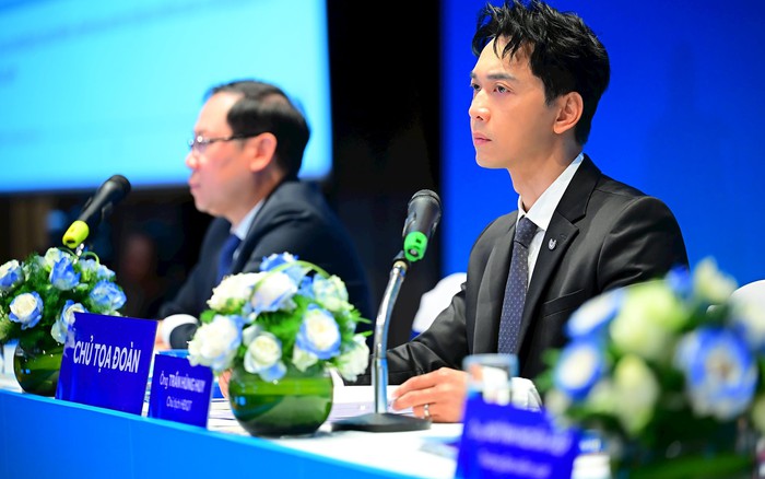 Từ điển mùa ĐHCĐ 2026: Đừng nghe lời lãnh đạo bằng tai của người hâm mộ, hãy nghe bằng đầu của một nhà đầu tư - Ảnh 3