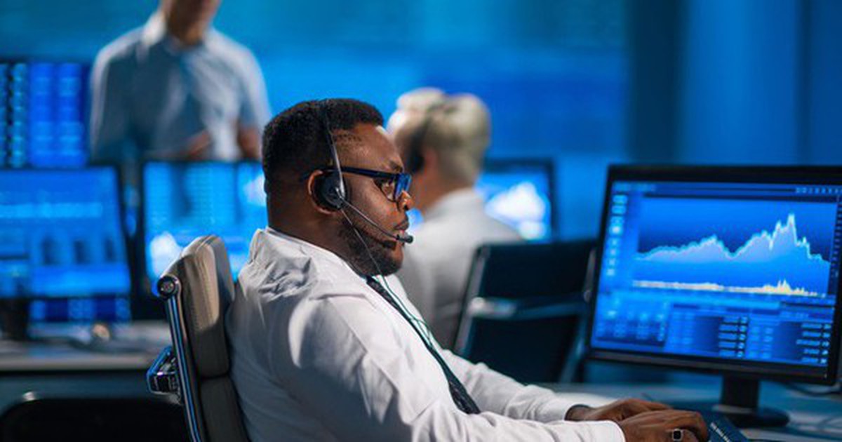 Một cổ phiếu bị khối ngoại "xả" đột biến 3.300 tỷ đồng trong phiên 9/4