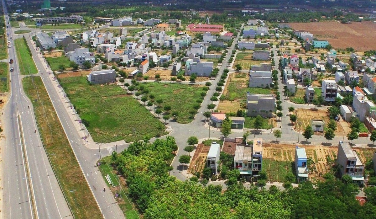 Thị trường nhà đất ngoại thành giảm giá cục bộ do cắt lỗ