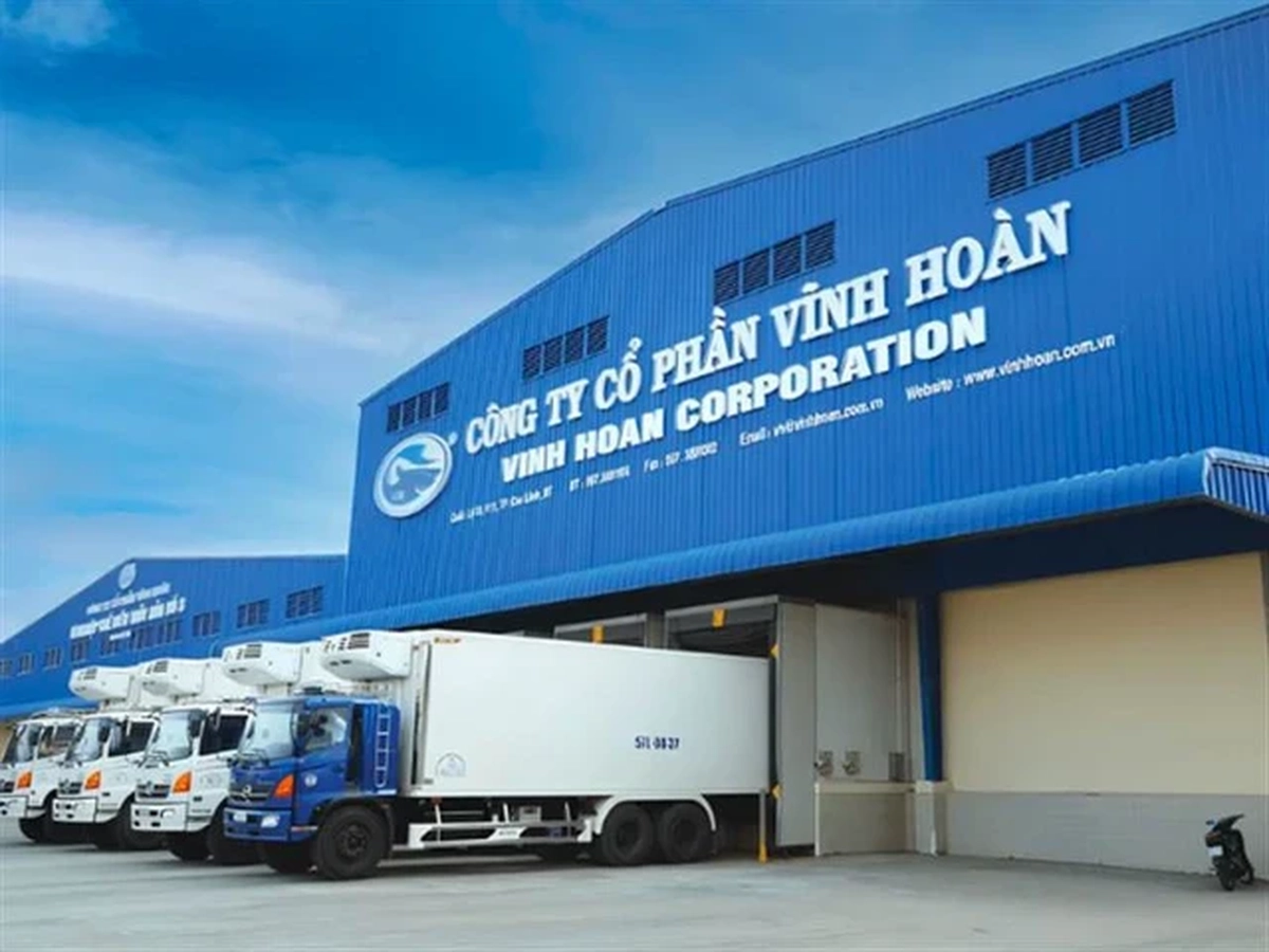 Lãnh đạo doanh nghiệp rầm rộ mua bán cổ phiếu