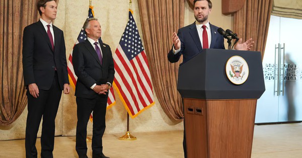 Mỹ chốt thời gian phong tỏa Hormuz, Iran nói "Mỹ hãy tận hưởng giá xăng"