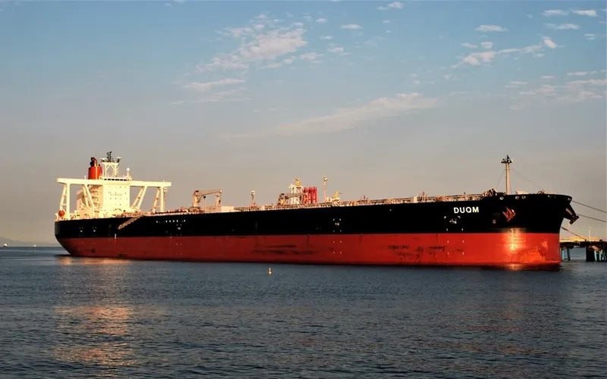 Mỹ phong tỏa eo biển Hormuz, nhưng dầu Iran vẫn 'lọt lưới': 4 triệu thùng dầu chuẩn bị cập cảng một quốc gia BRICS sau 7 năm vắng bóng