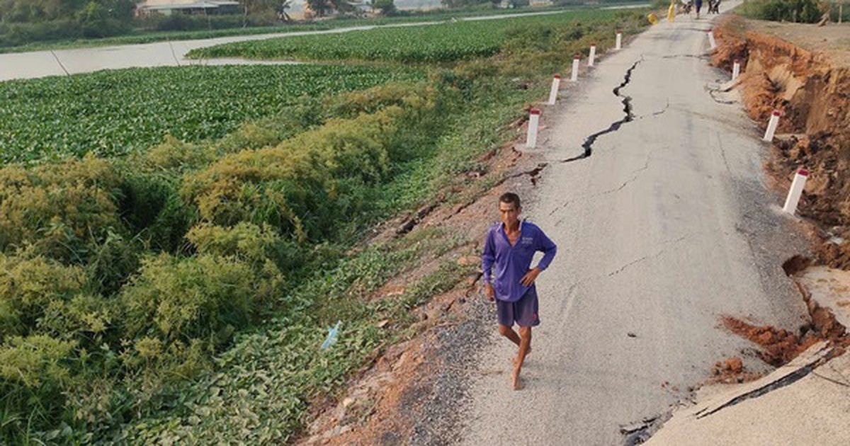 Sạt lở nghiêm trọng ở Tây Ninh, đường 60 m sụt lún