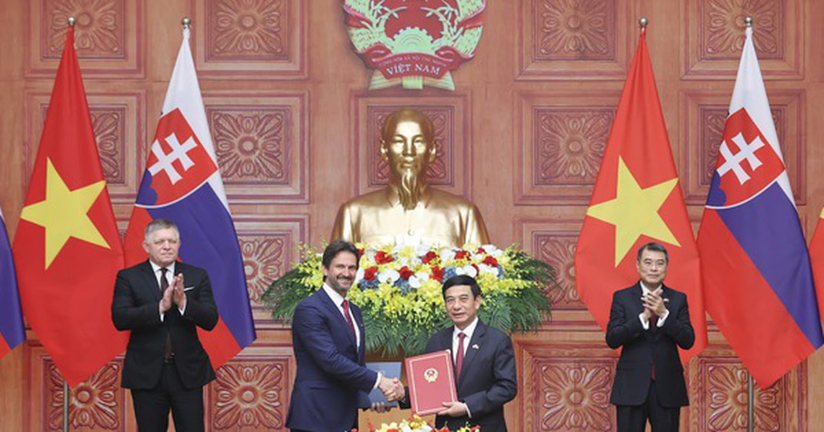 Việt Nam, Slovakia trao nhiều văn kiện hợp tác quan trọng