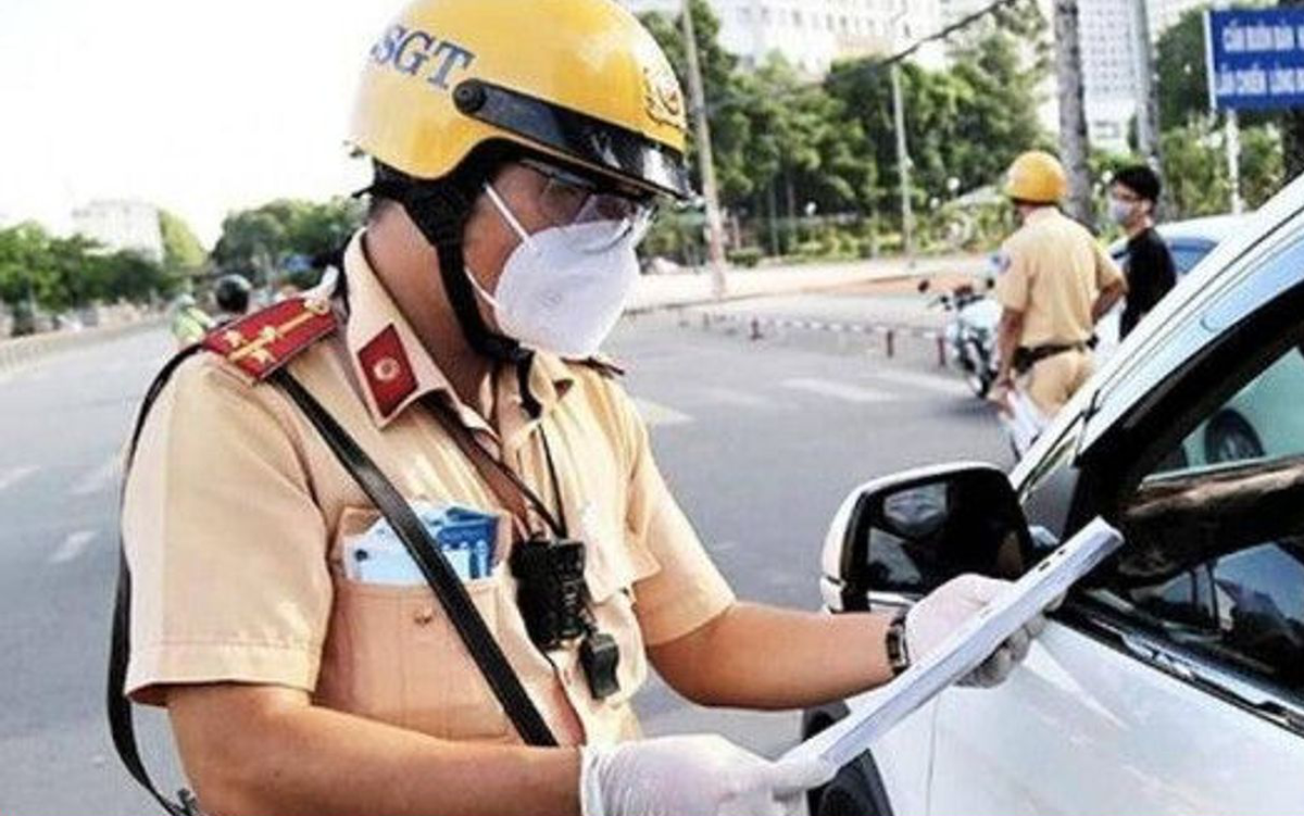 Xe máy, ô tô chưa sang tên chính chủ bị phạt ra sao?