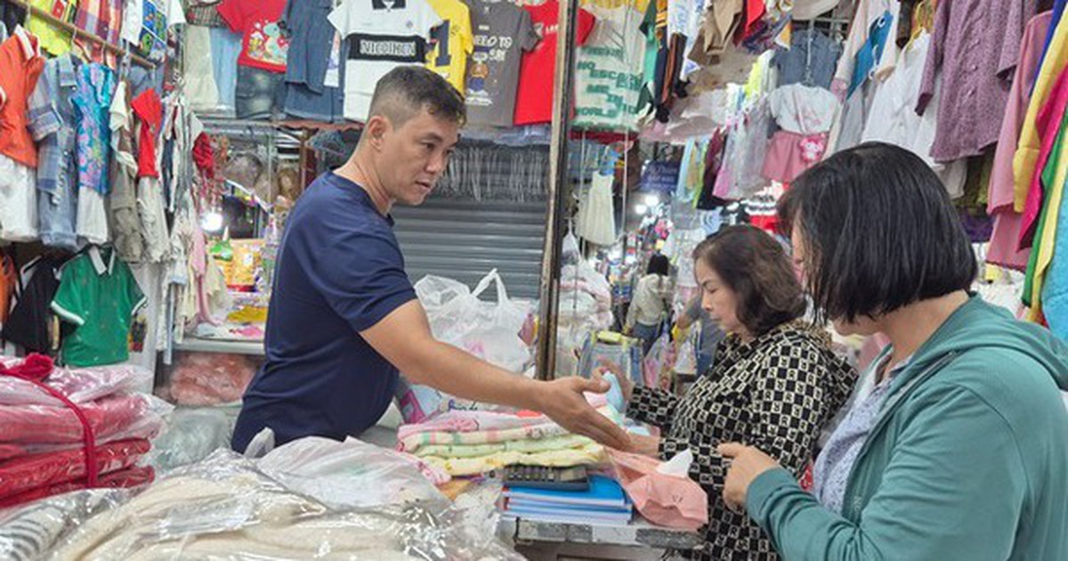 Bộ Tài chính lại có đề xuất mới về ngưỡng doanh thu chịu thuế của hộ kinh doanh