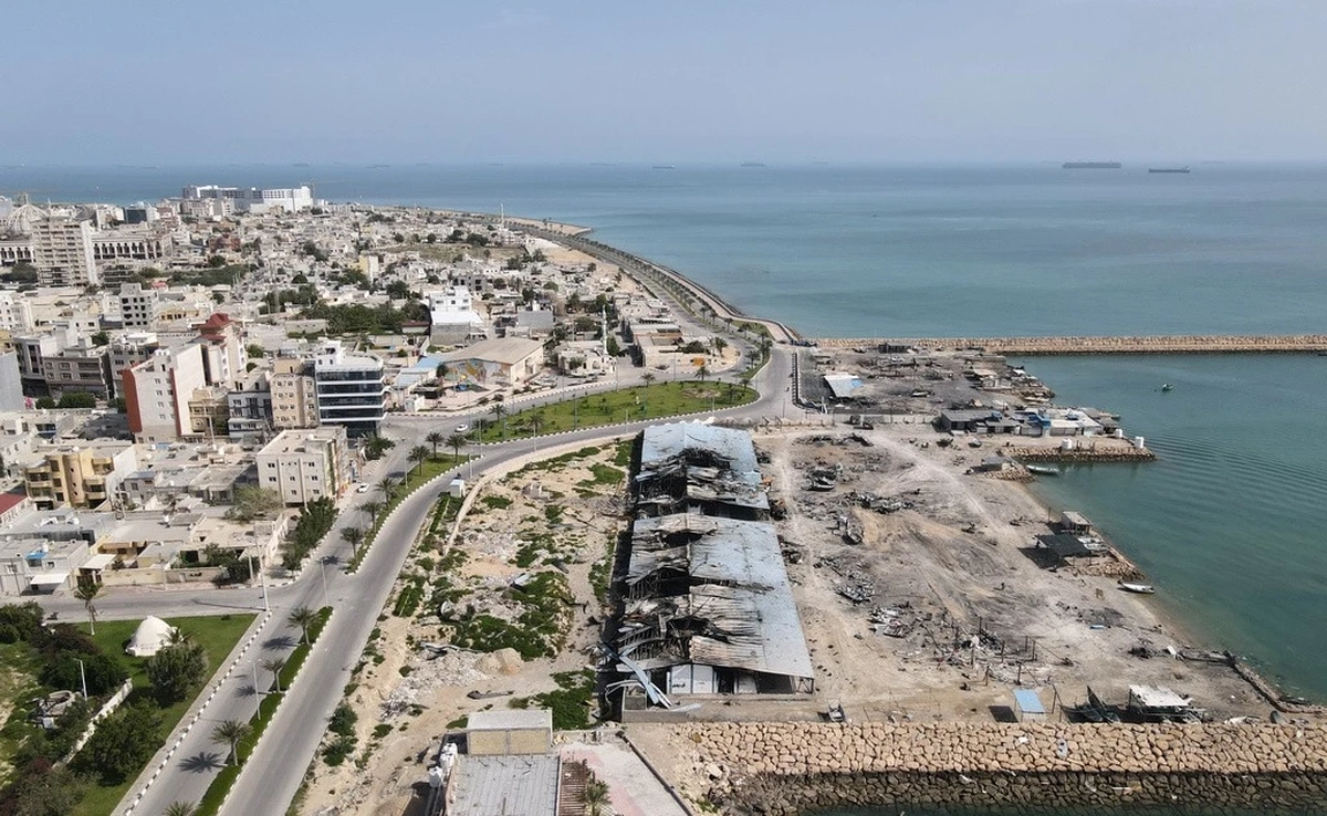 Bế tắc ở eo biển Hormuz, Mỹ cân nhắc gia hạn lệnh ngừng bắn với Iran