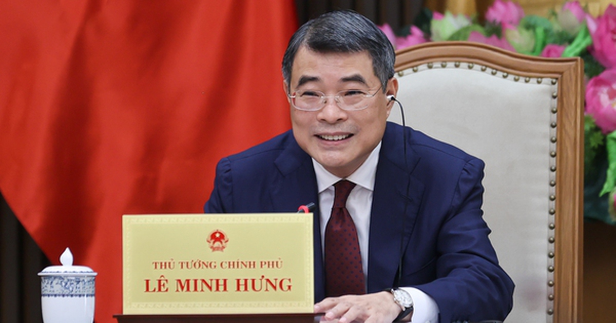 Thủ tướng Lê Minh Hưng điện đàm với Thủ tướng Singapore Lawrence Wong