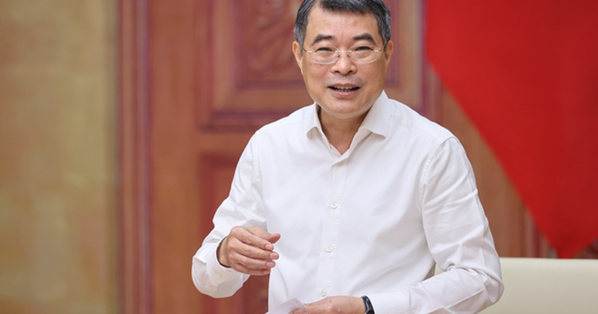 Thủ tướng Lê Minh Hưng chỉ đạo Bộ Nội vụ về cải cách chính sách tiền lương