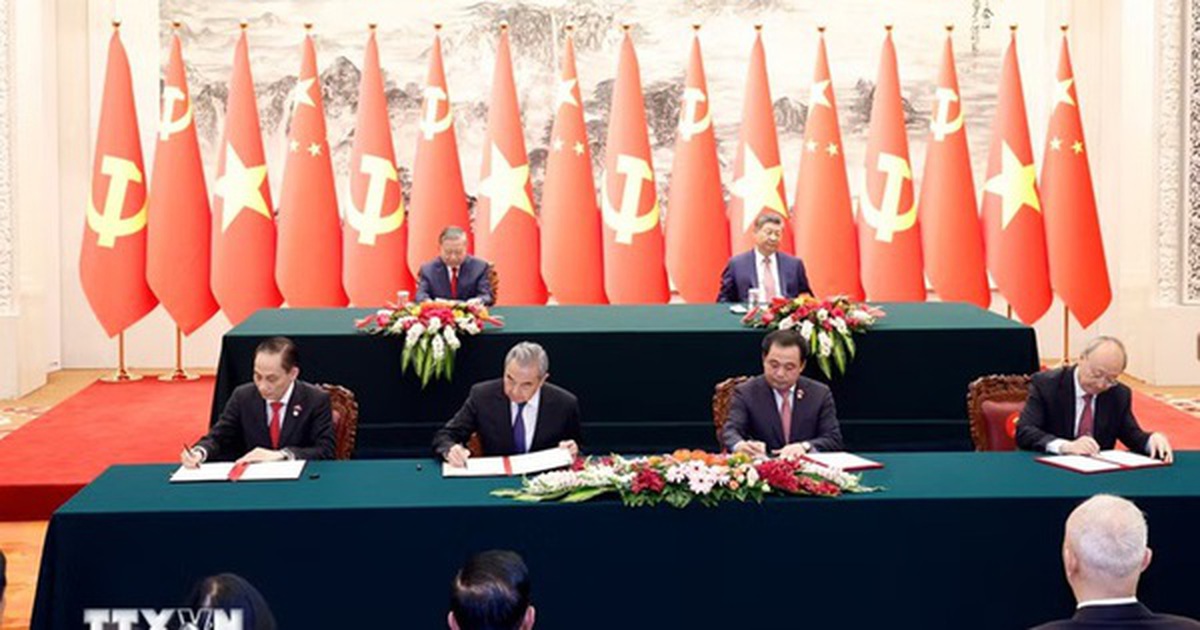 Việt Nam, Trung Quốc ký 32 văn kiện hợp tác trên nhiều lĩnh vực