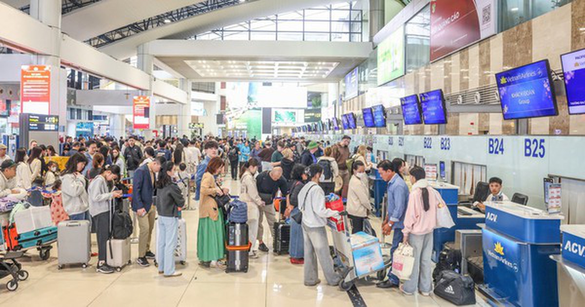 'Cháy' vé máy bay các chặng du lịch dịp Lễ 30/4-1/5