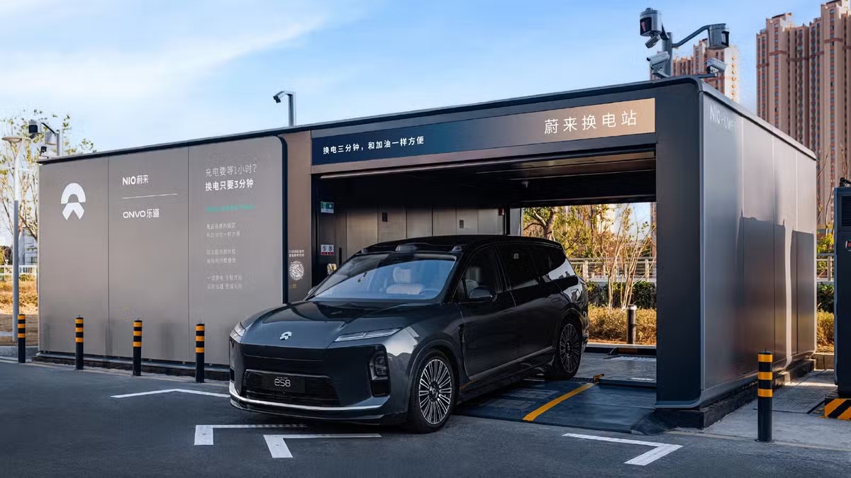 Lười sạc xe điện? Công ty Trung Quốc có giải pháp lạ, chỉ mất 3 phút là "đầy pin", lái xe không phải làm gì