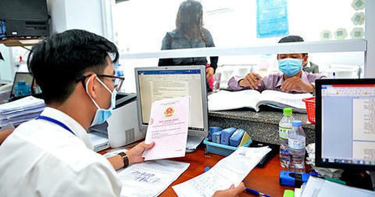 Thuế Hà Nội lưu ý người dân khi nộp tiền chuyển đổi đất: Qua mốc này sẽ không được xử lý