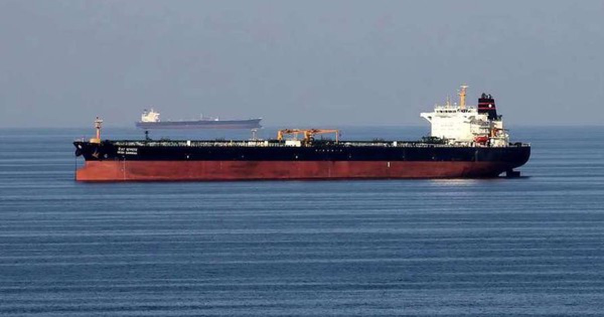 Ông Donald Trump tố Iran vi phạm lệnh ngừng bắn "nhiều lần", tàu dầu Iran vượt vòng vây Mỹ