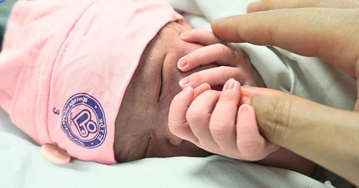 Ba nhóm phụ nữ sinh con được đề xuất nhận hỗ trợ từ 2 triệu đồng