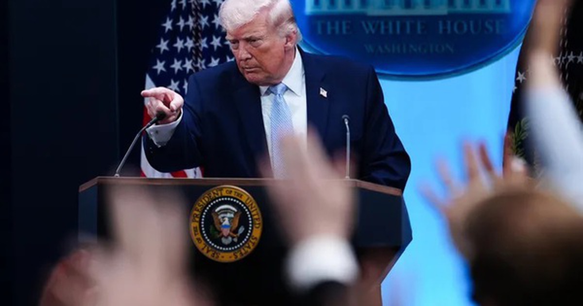 Ông Donald Trump lại ra tối hậu thư 3-5 ngày cho Iran