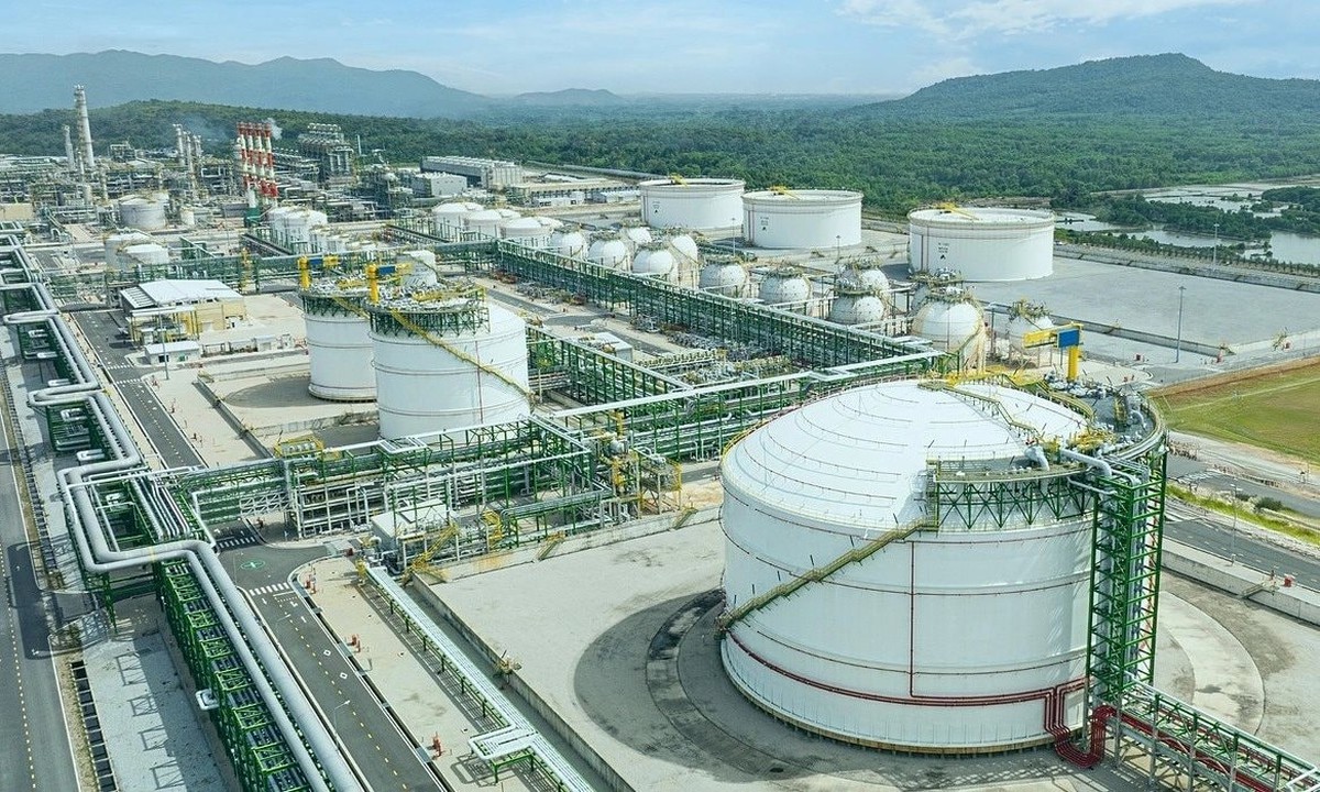 Tổ hợp hoá dầu 5 tỉ USD tại TP HCM lại sắp ngưng hoạt động