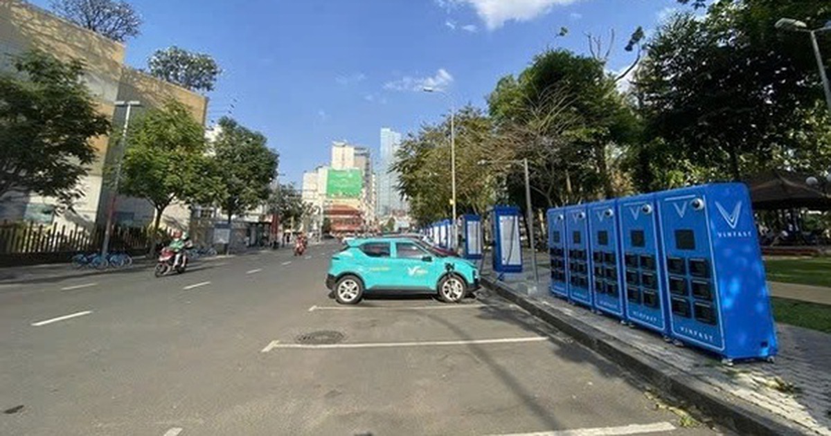 V-Green và Mediamart triển khai 1.000 tủ đổi pin xe máy điện