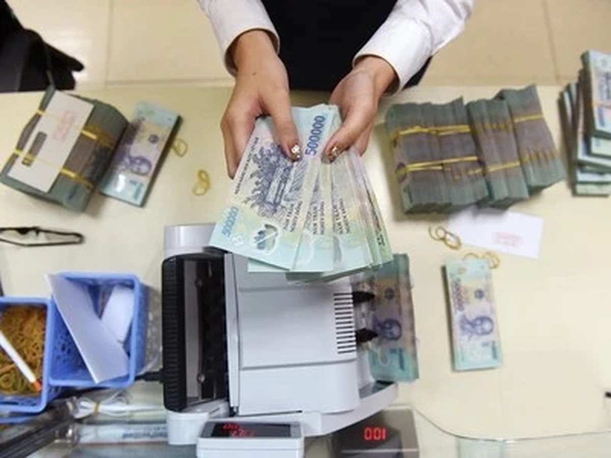 'Nếu tăng lãi suất quá nhanh, nợ xấu sẽ bùng phát'