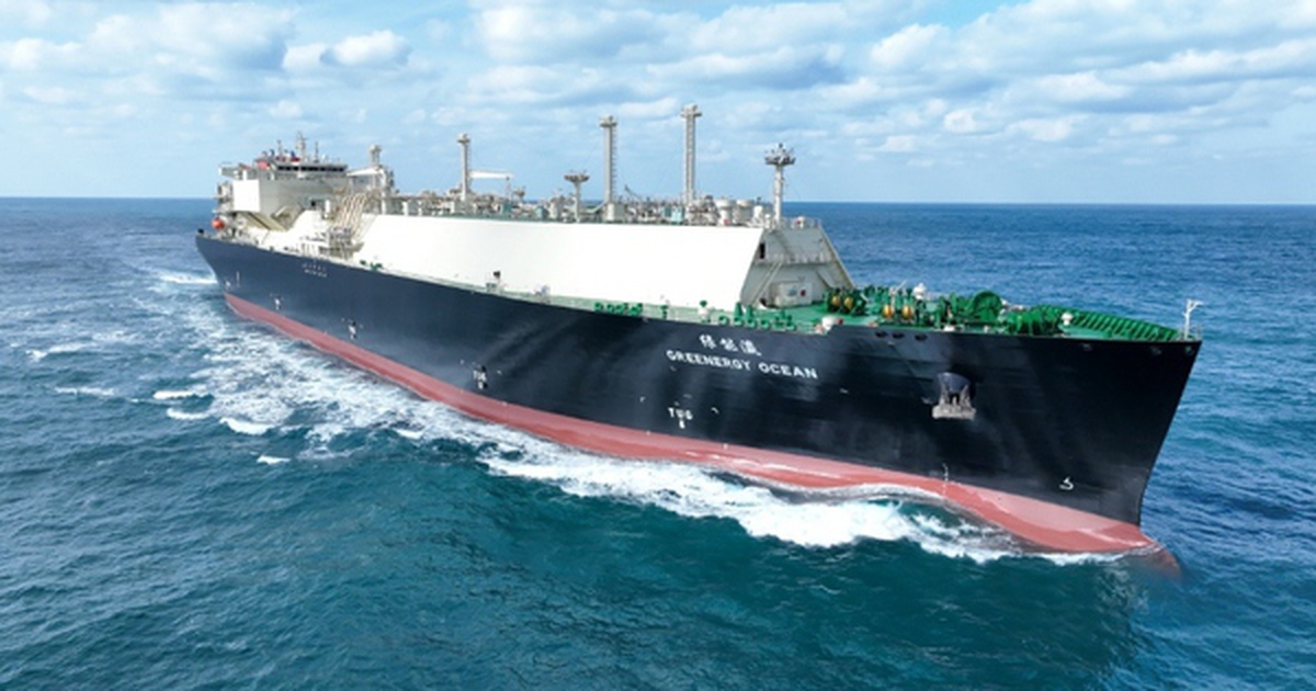 Lần đầu sau 2 tháng căng thẳng, chuyến hàng đầy tải âm thầm vượt Hormuz dưới 'chế độ ẩn danh' hướng thẳng tới một quốc gia châu Á