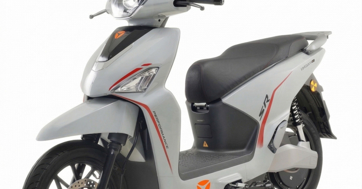 Ra mắt xe máy điện đi gần 300 km một lần sạc, giá 39 triệu đồng