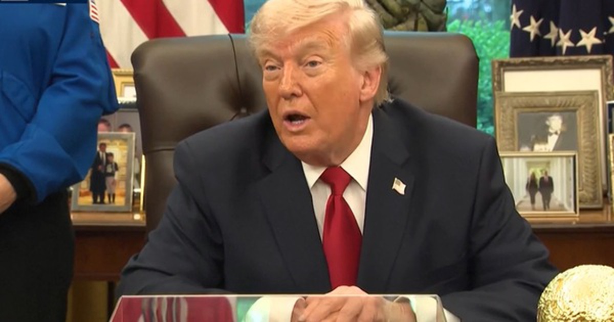 Tổng thống Donald Trump khước từ ý định hỗ trợ của ông Vladimir Putin