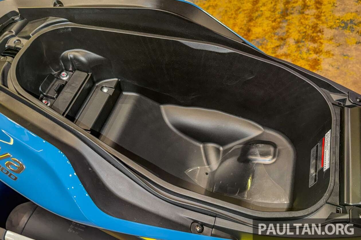 Nova 200 2026 chính thức trình làng, gây chú ý với thiết kế quen thuộc sở hữu nhiều trang bị mà giá còn rẻ hơn cả NVX - Ảnh 7