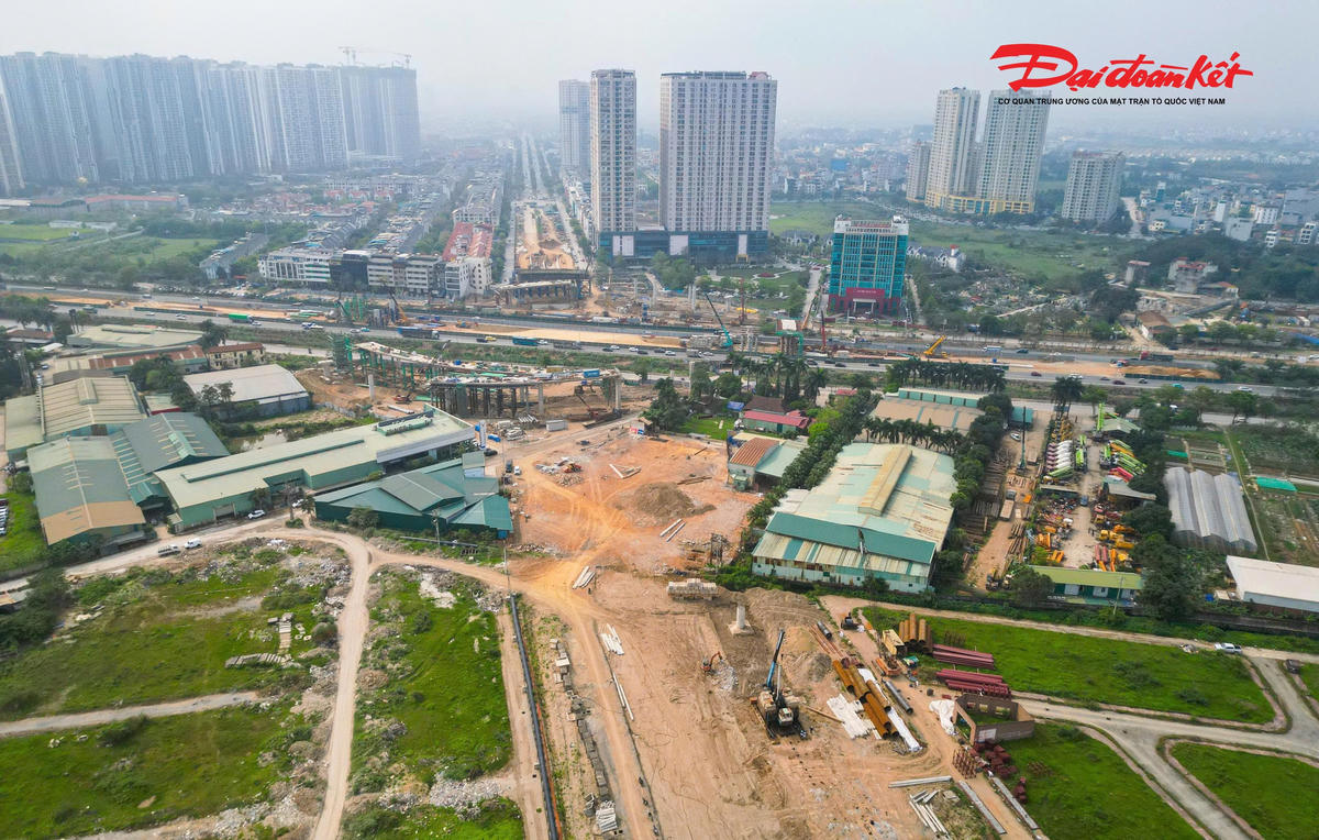 Nút giao 2.400 tỷ đồng trên Đại lộ Thăng Long dần hiện rõ hình hài - Ảnh 9