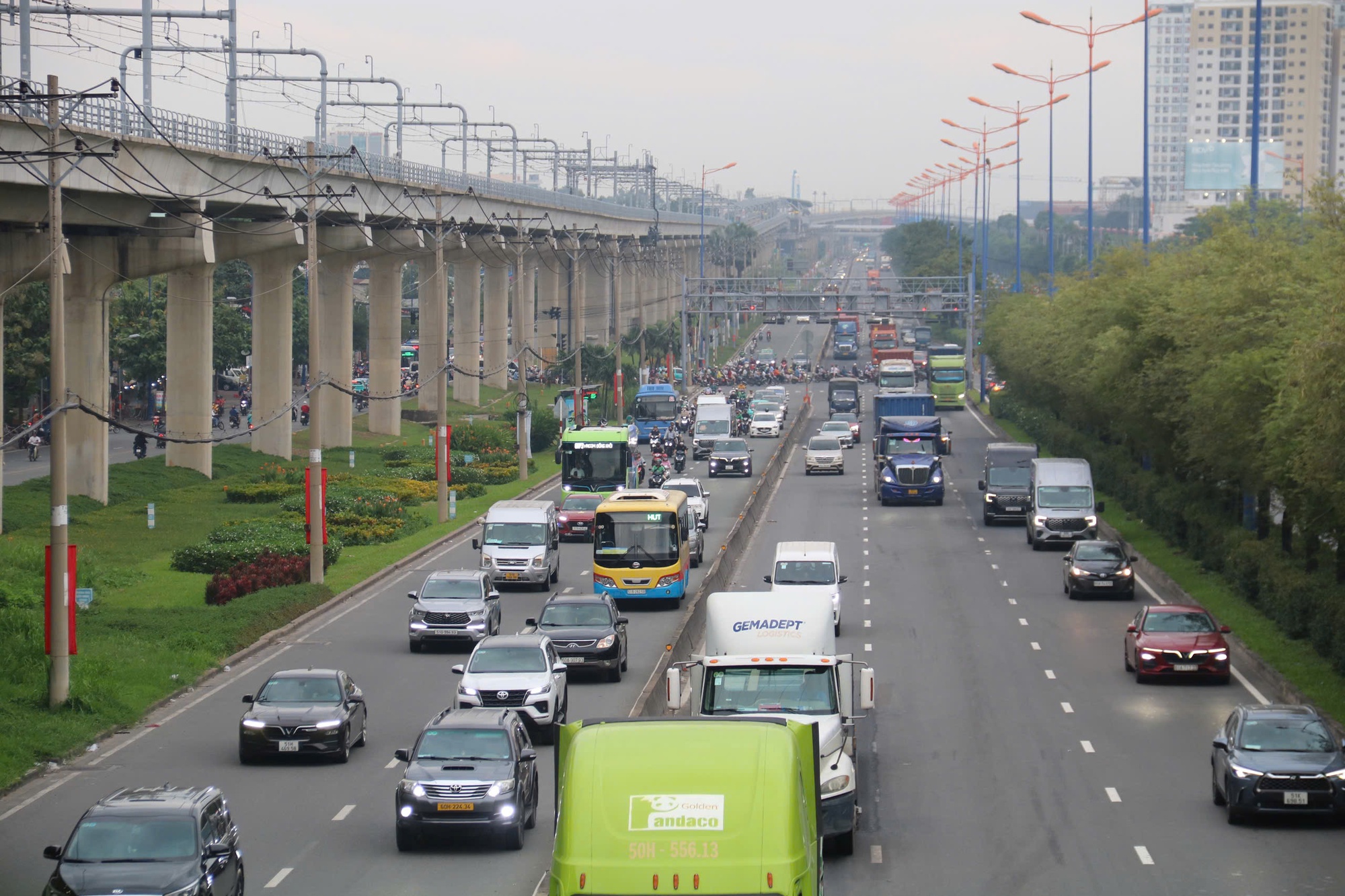 TPHCM chú trọng phát triển bền vững (*): Hạ tầng giao thông đồng bộ, hiện đại - Ảnh 2