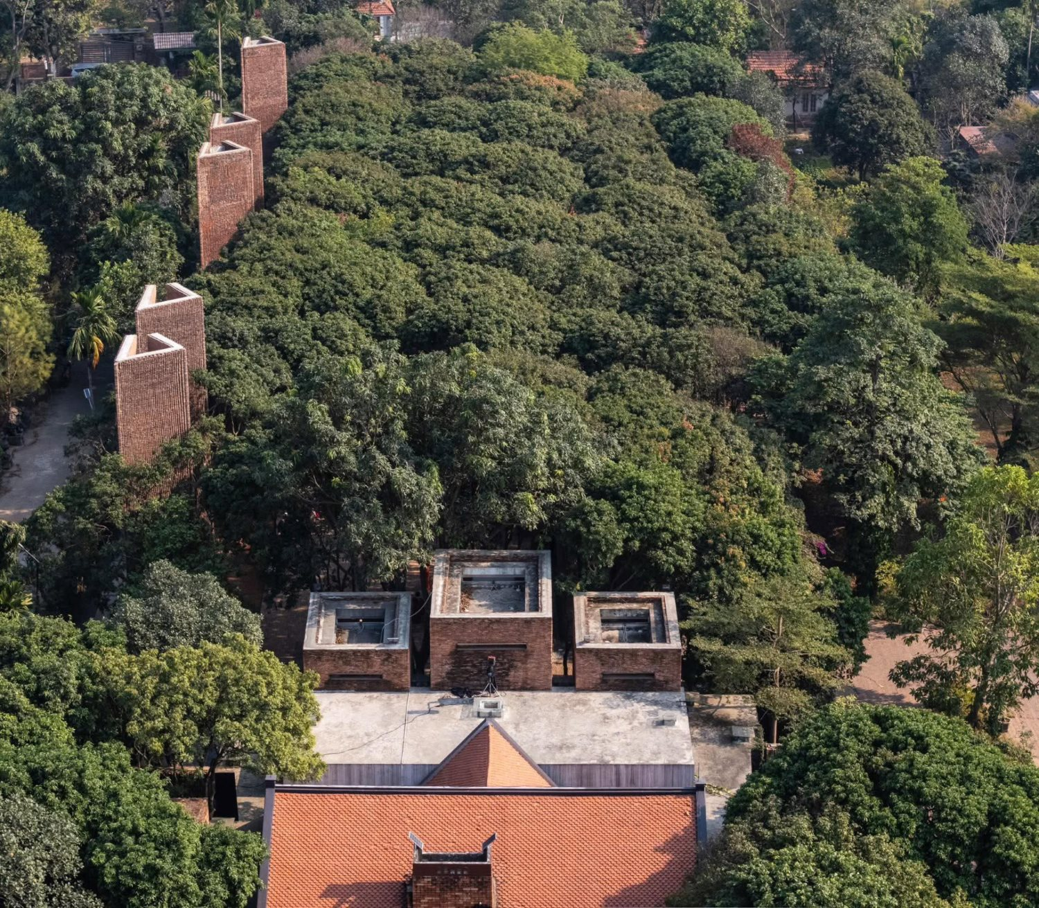 Một công trình của Việt Nam được xây dựng từ 5 triệu viên ngói cổ, từng lọt top những công trình kiến trúc tốt nhất nhất thế giới - Ảnh 2