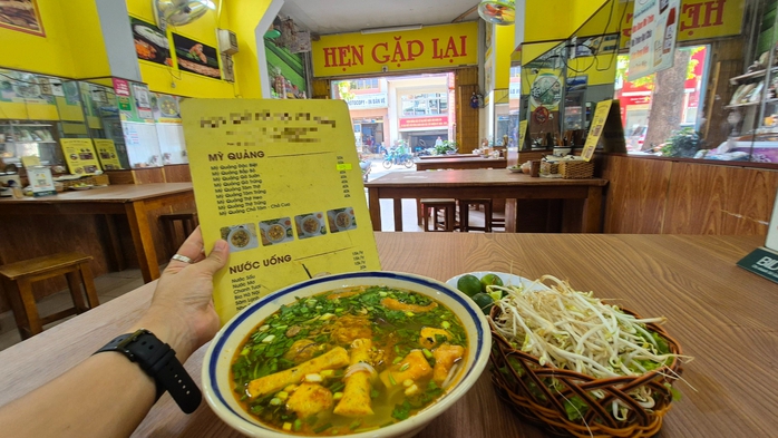 Suất ăn sáng dưới 20.000 đồng đang dần biến mất? - Ảnh 2