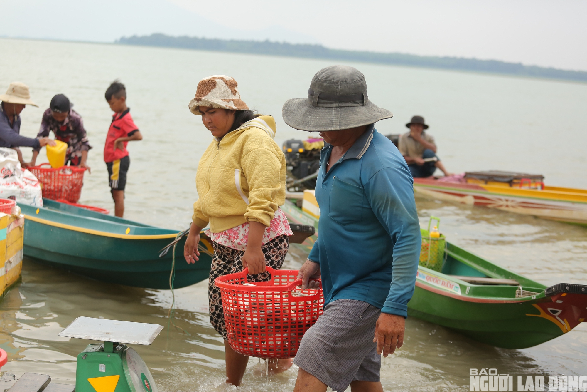Hình ảnh một ngày ở "khu dân cư đặc biệt" tại Tây Ninh - Ảnh 9