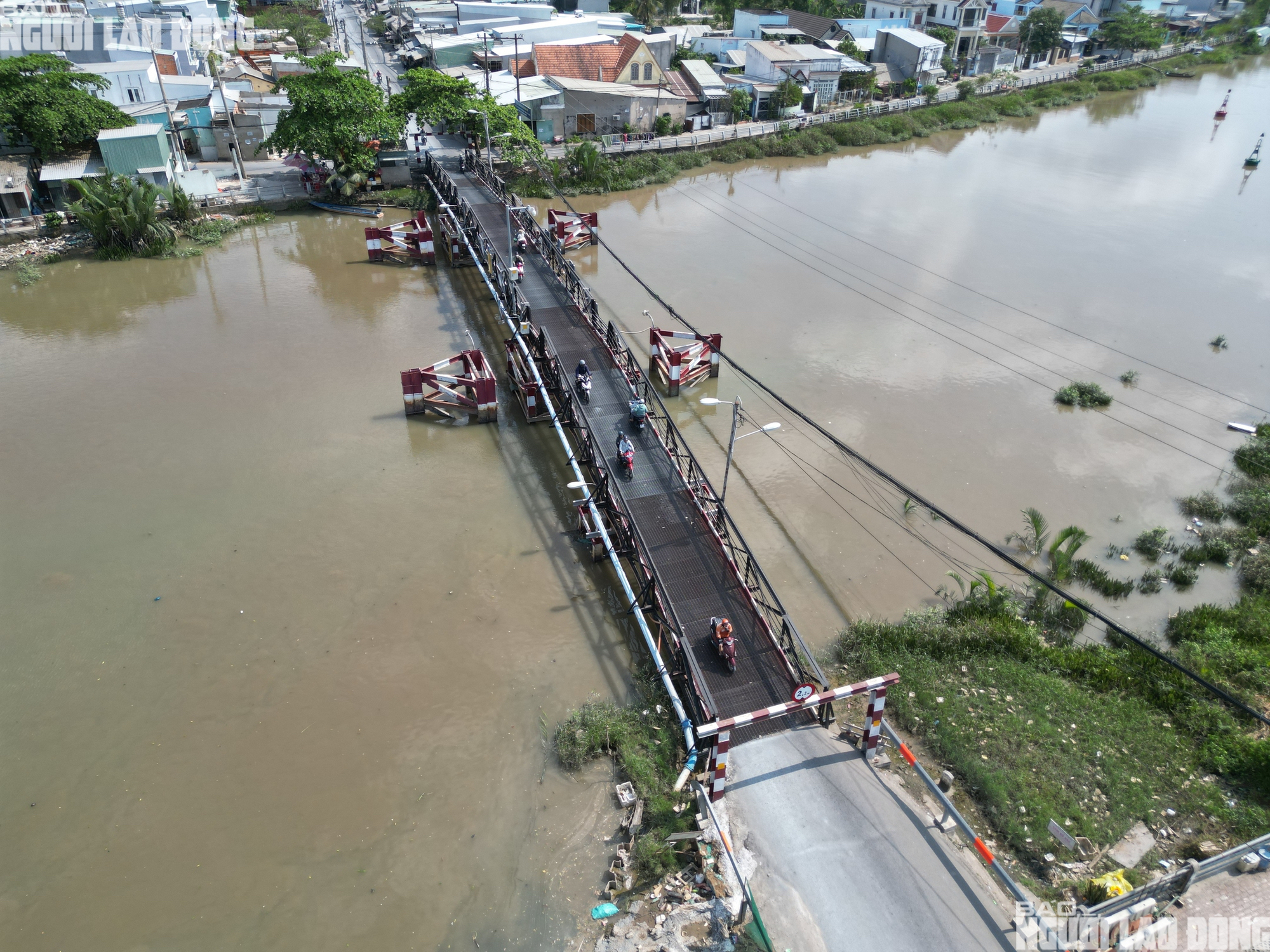 Cận cảnh công trường cầu gần 500 tỉ đồng nối TPHCM với cửa ngõ đi Tây Ninh - Ảnh 5