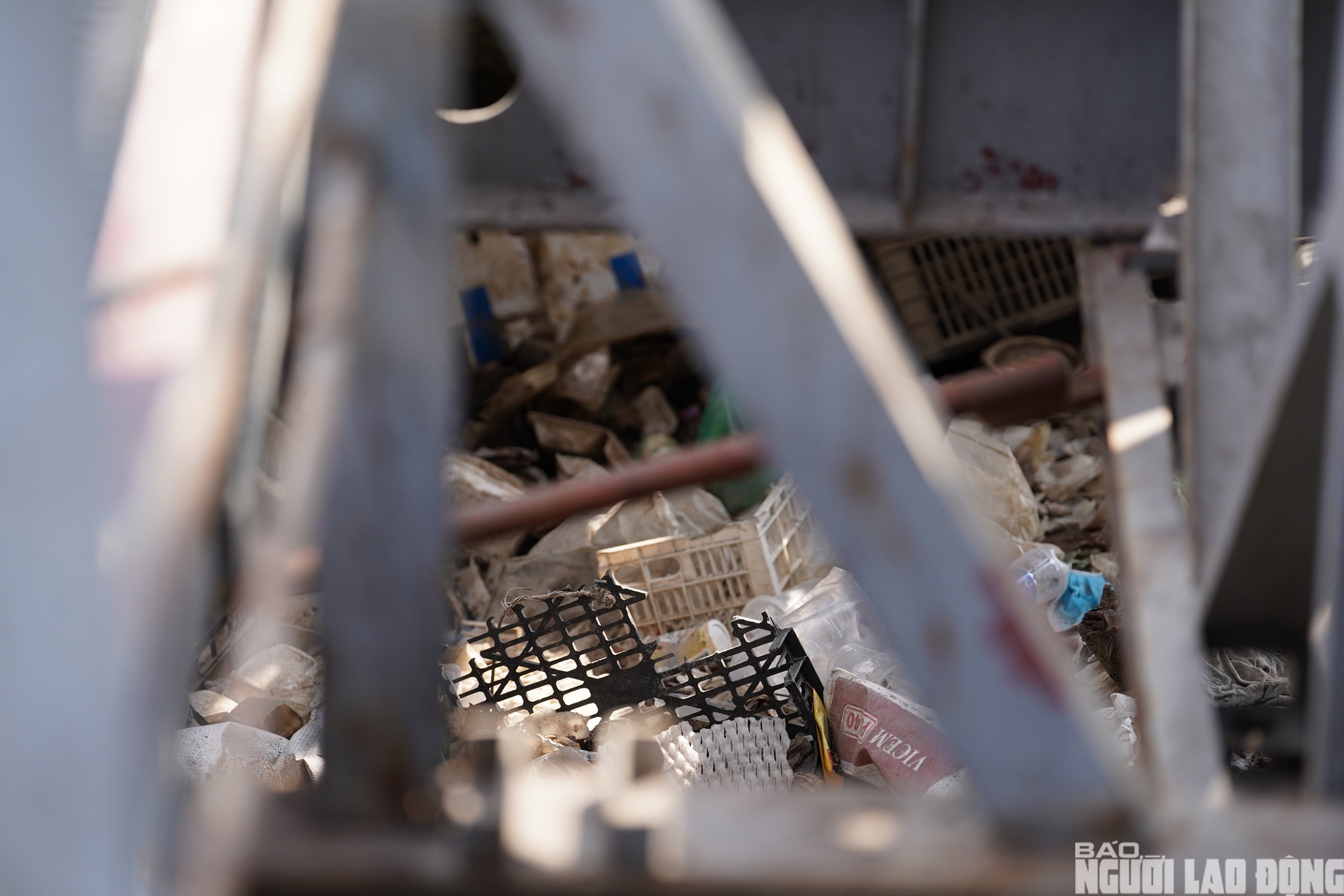 Cầu sắt cũ kết nối TPHCM - Tây Ninh rung lắc sau hơn nửa thế kỷ sử dụng - Ảnh 9