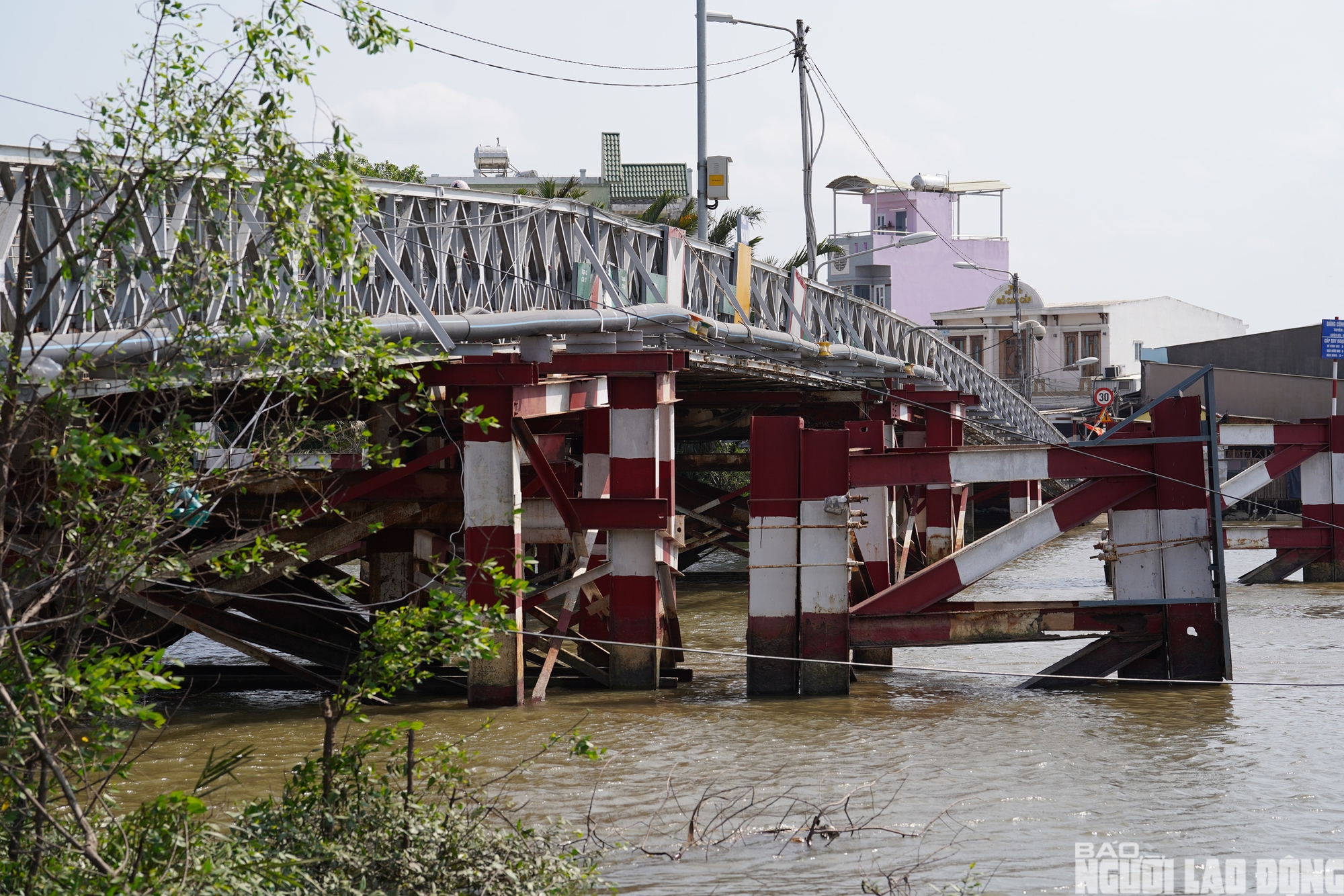 Cầu sắt cũ kết nối TPHCM - Tây Ninh rung lắc sau hơn nửa thế kỷ sử dụng - Ảnh 13