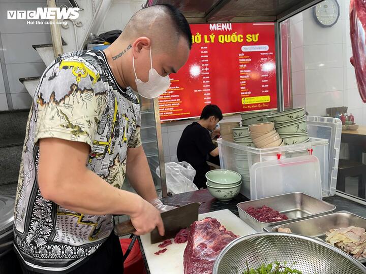 Chủ quán phở đón Tổng thống Hàn Quốc: 'Cả đêm qua tôi hạnh phúc không ngủ nổi' - Ảnh 5