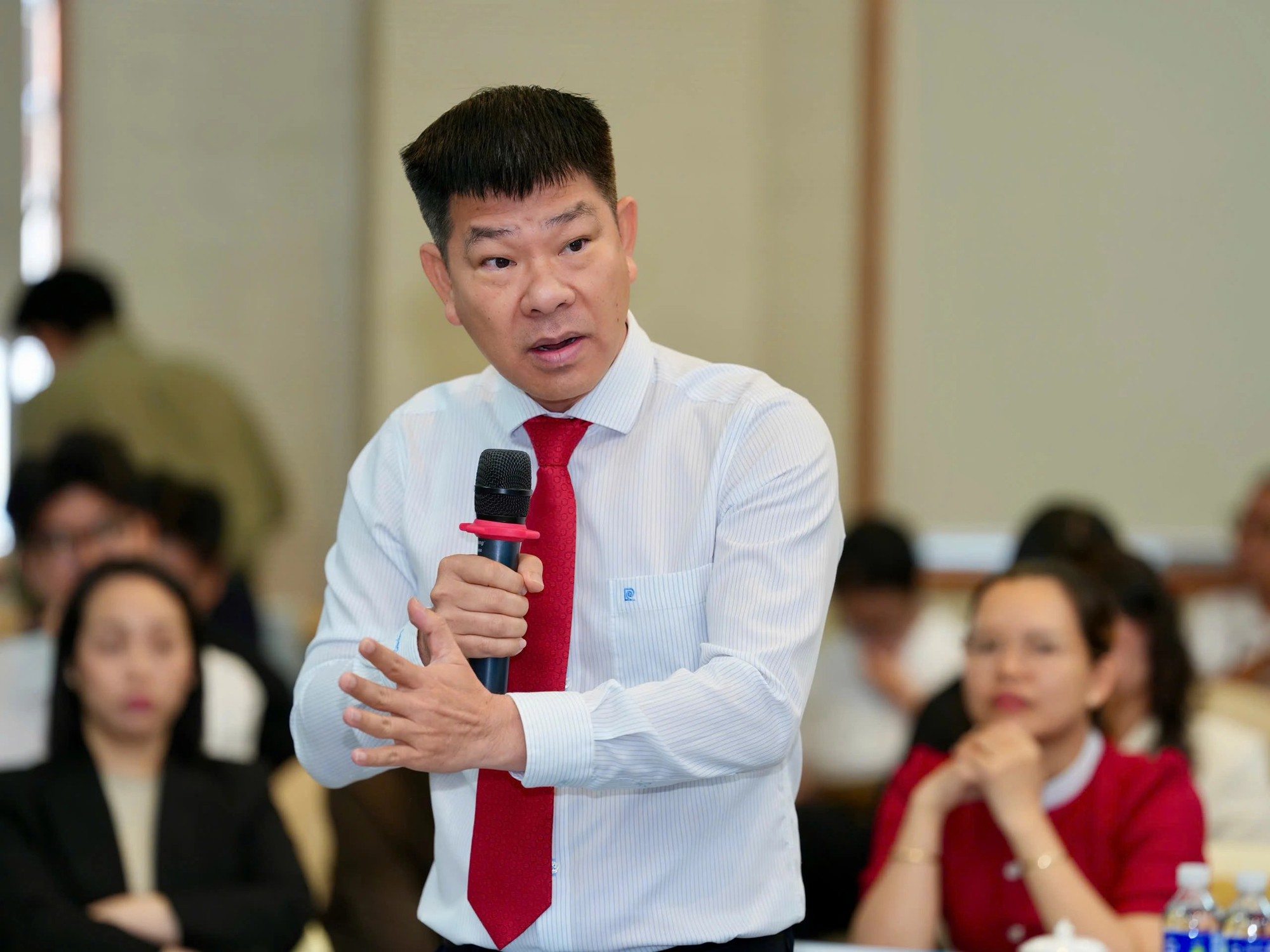 Dự án nhà ở xã hội 2.000 tỉ đồng đã xong móng có nguy cơ “đóng băng” vì không vay được vốn - Ảnh 1