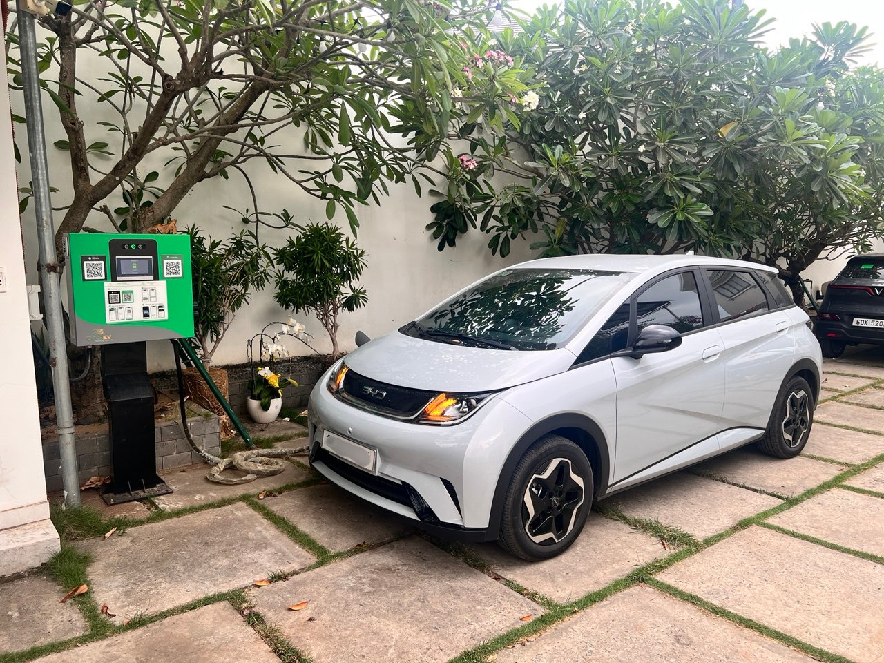 'Xe điện Trung Quốc rẻ thật, nhưng cái giá tôi phải trả không nằm ở tiền' - Ảnh 2