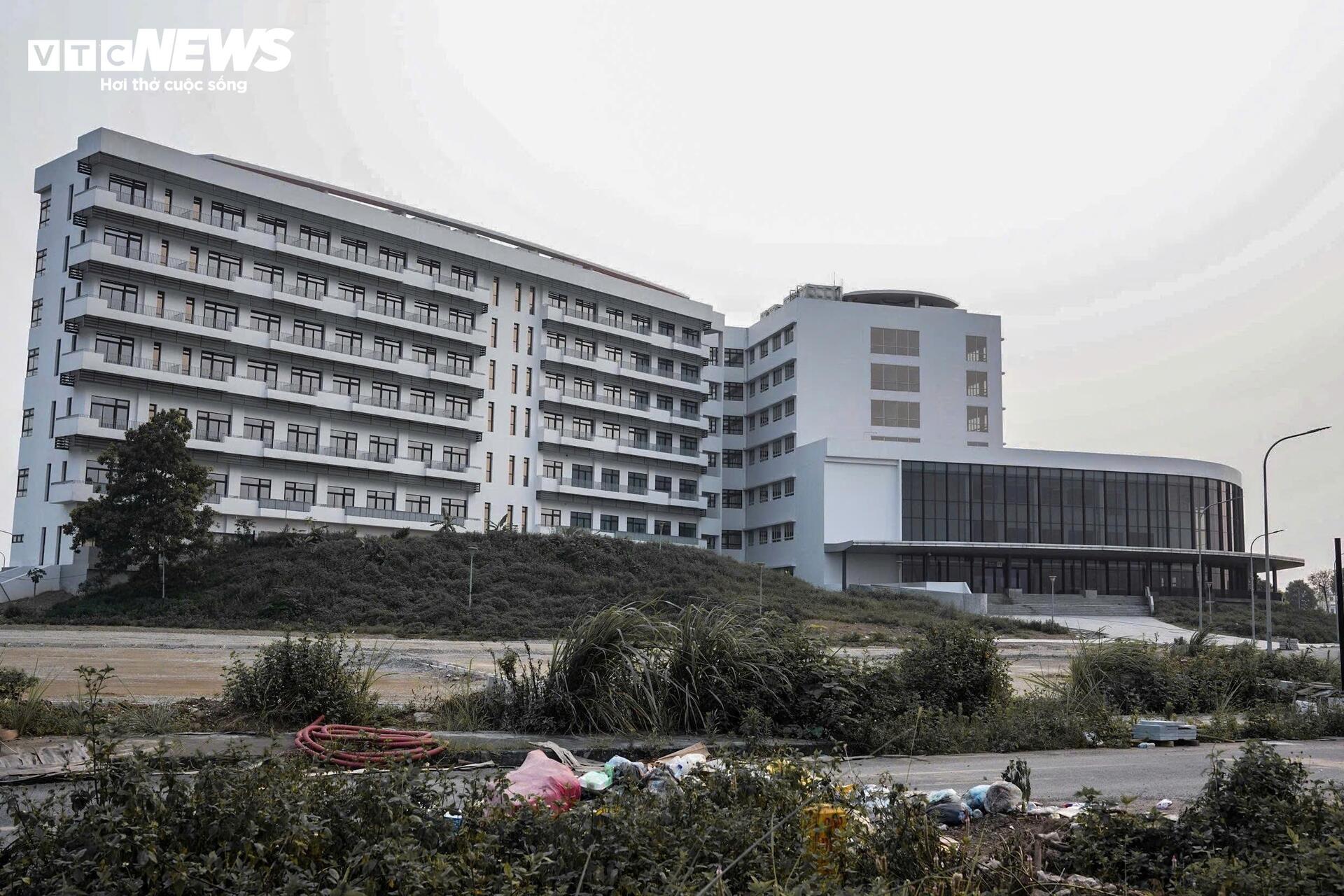 'Cửa đóng then cài' tại BV Bạch Mai và Việt Đức cơ sở 2 sau 4 tháng khánh thành - Ảnh 5