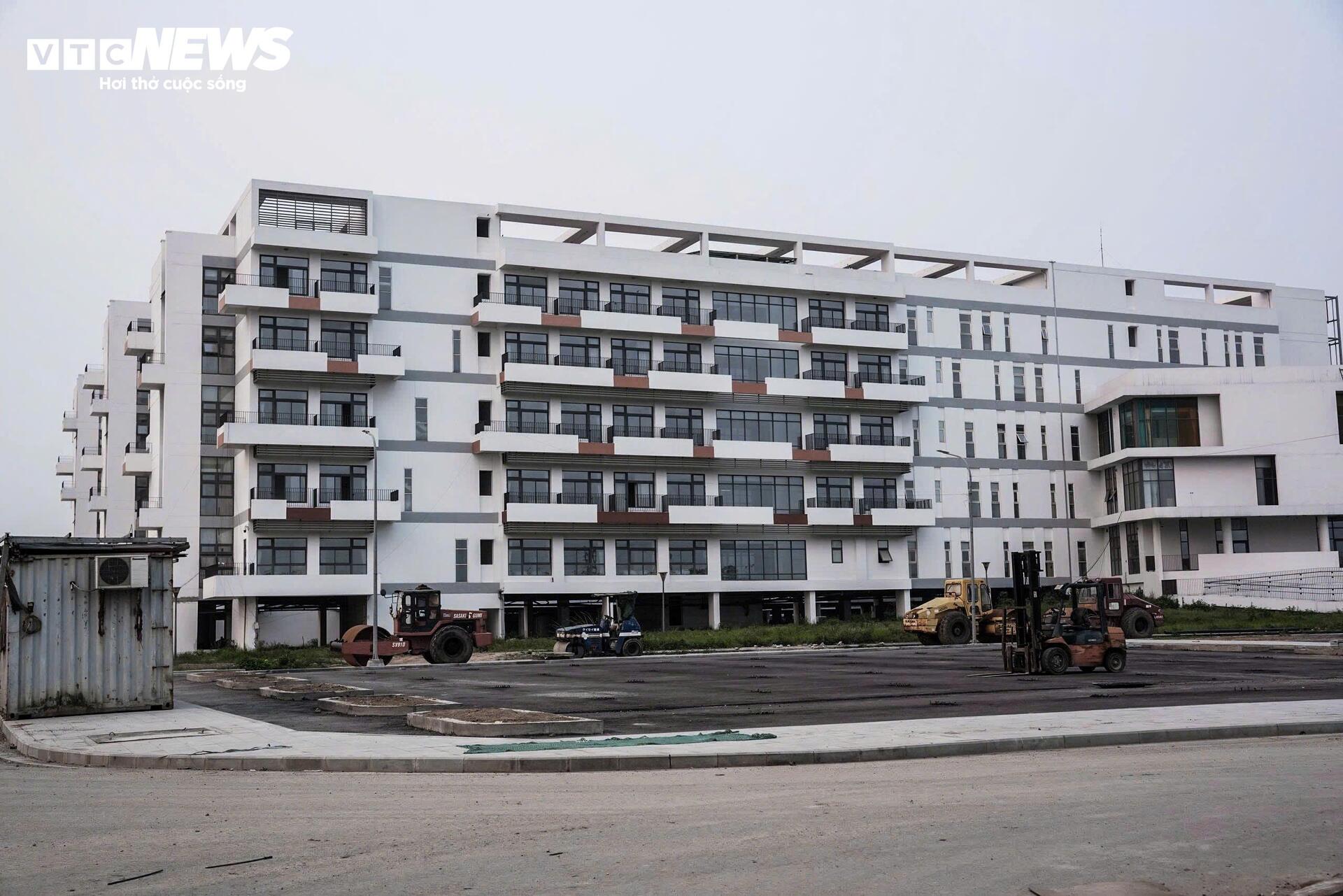 'Cửa đóng then cài' tại BV Bạch Mai và Việt Đức cơ sở 2 sau 4 tháng khánh thành - Ảnh 7