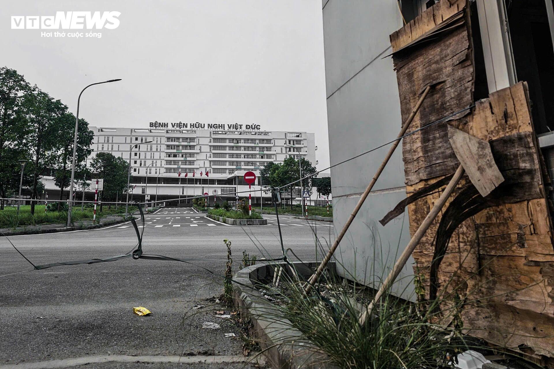 'Cửa đóng then cài' tại BV Bạch Mai và Việt Đức cơ sở 2 sau 4 tháng khánh thành - Ảnh 8