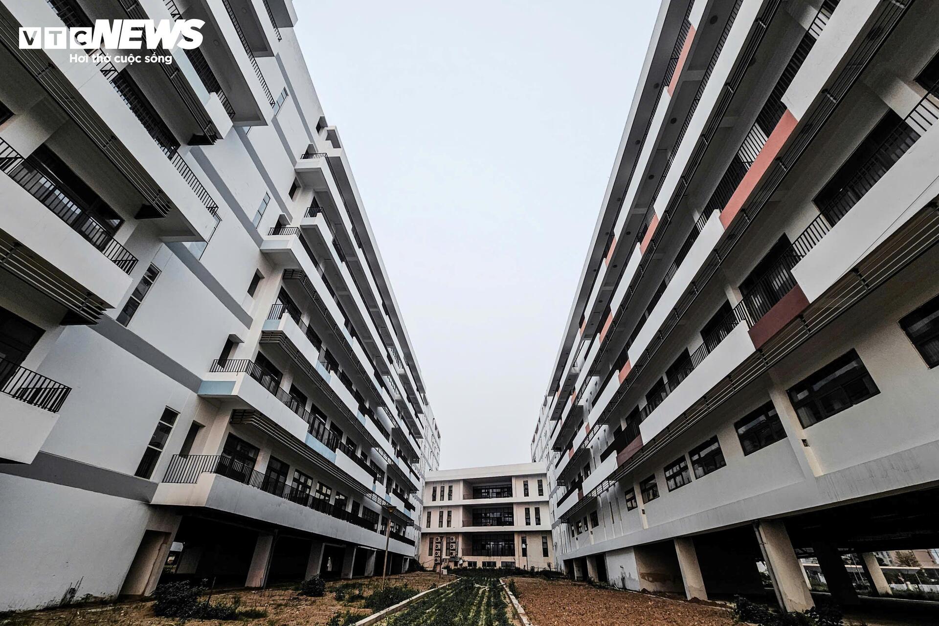 'Cửa đóng then cài' tại BV Bạch Mai và Việt Đức cơ sở 2 sau 4 tháng khánh thành - Ảnh 3