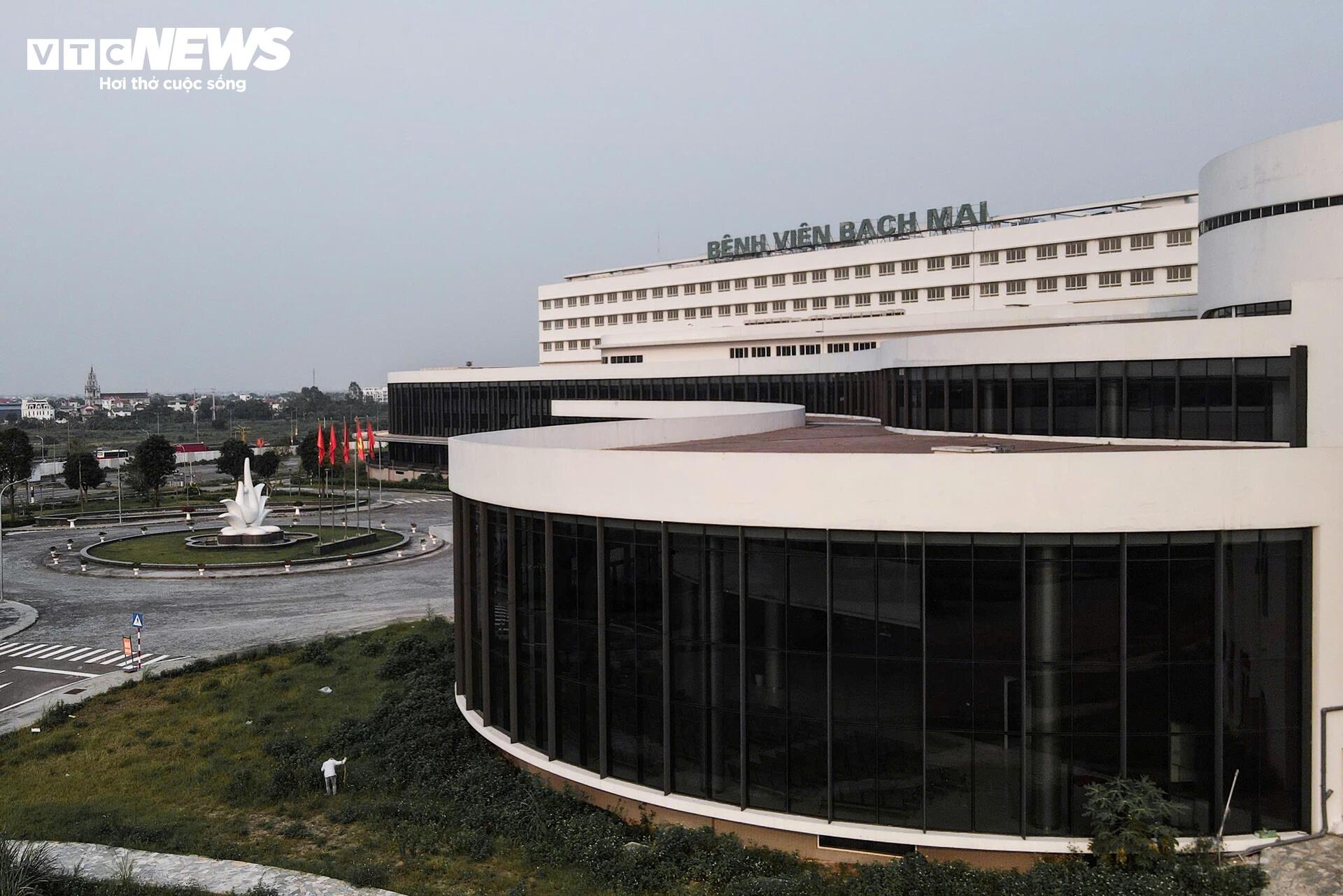 'Cửa đóng then cài' tại BV Bạch Mai và Việt Đức cơ sở 2 sau 4 tháng khánh thành - Ảnh 10