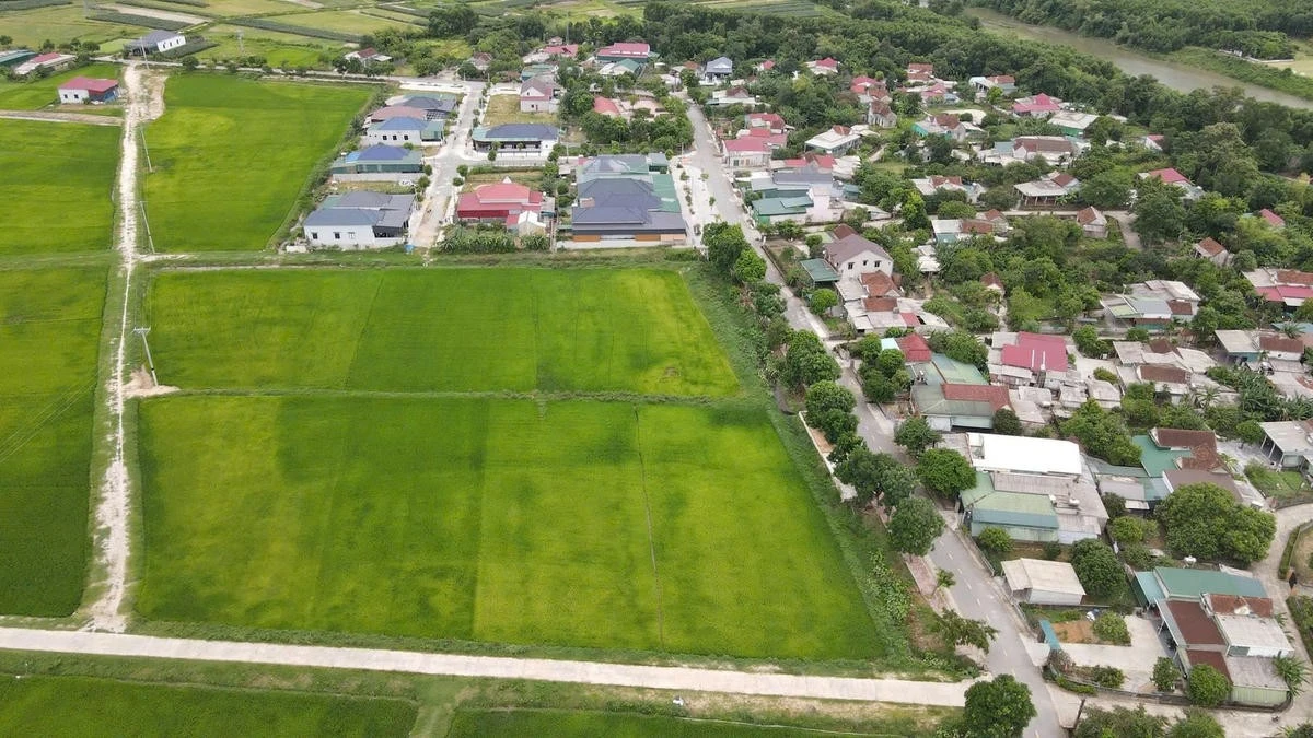 Gỡ vướng mặt bằng đường sắt tốc độ cao Bắc - Nam qua Hà Tĩnh - Ảnh 2