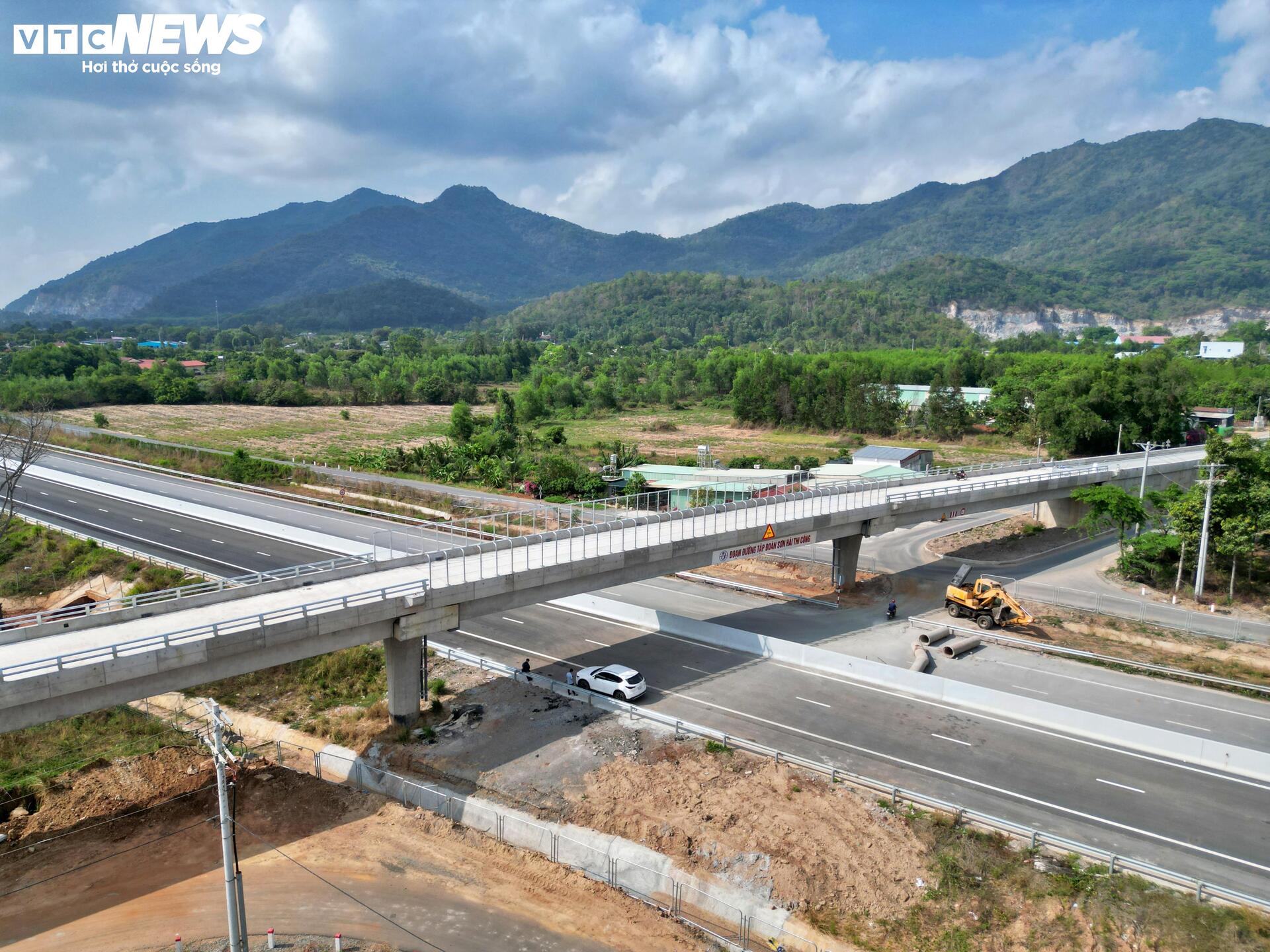 'Nút thắt' khiến cao tốc Biên Hòa - Vũng Tàu lùi thời điểm thông xe - Ảnh 4